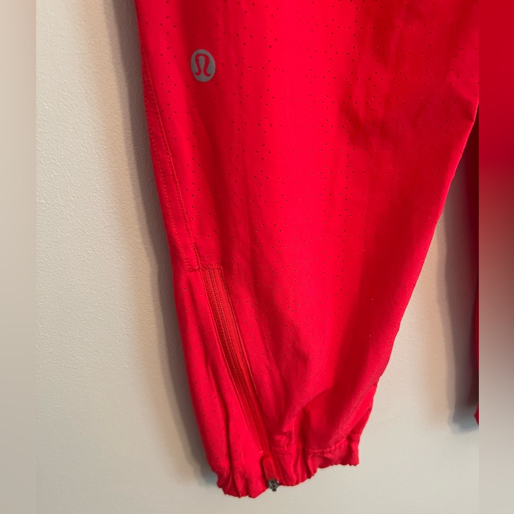 NWT Lululemon Adapted State High Rise Perforated Joggers, “Red Glow” size 0 - Picture 3 of 6